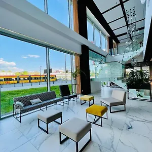 4* מלון Arche Krakowska