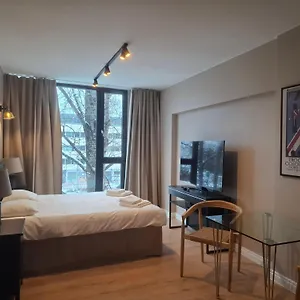 Apartman Triton Park, Varsó